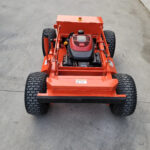 ferngesteuerter-mini-robot-maher-95hp-600mm-aufsitzmaher-selbstfahrer-1.jpeg